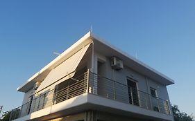 Anemos House